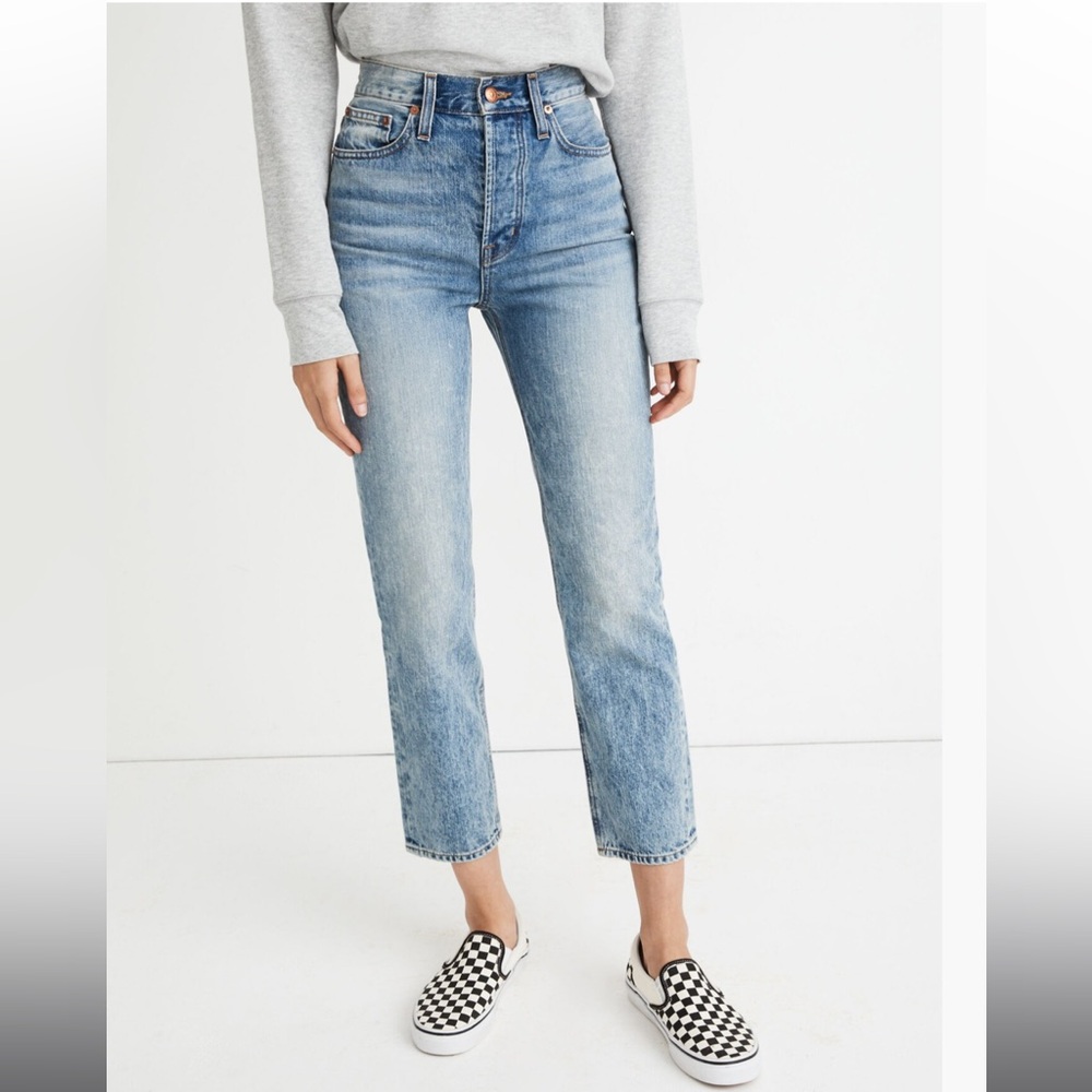 EUC Rivet And Thread perfect vintage crop jeans in swinton wash. Size 24.